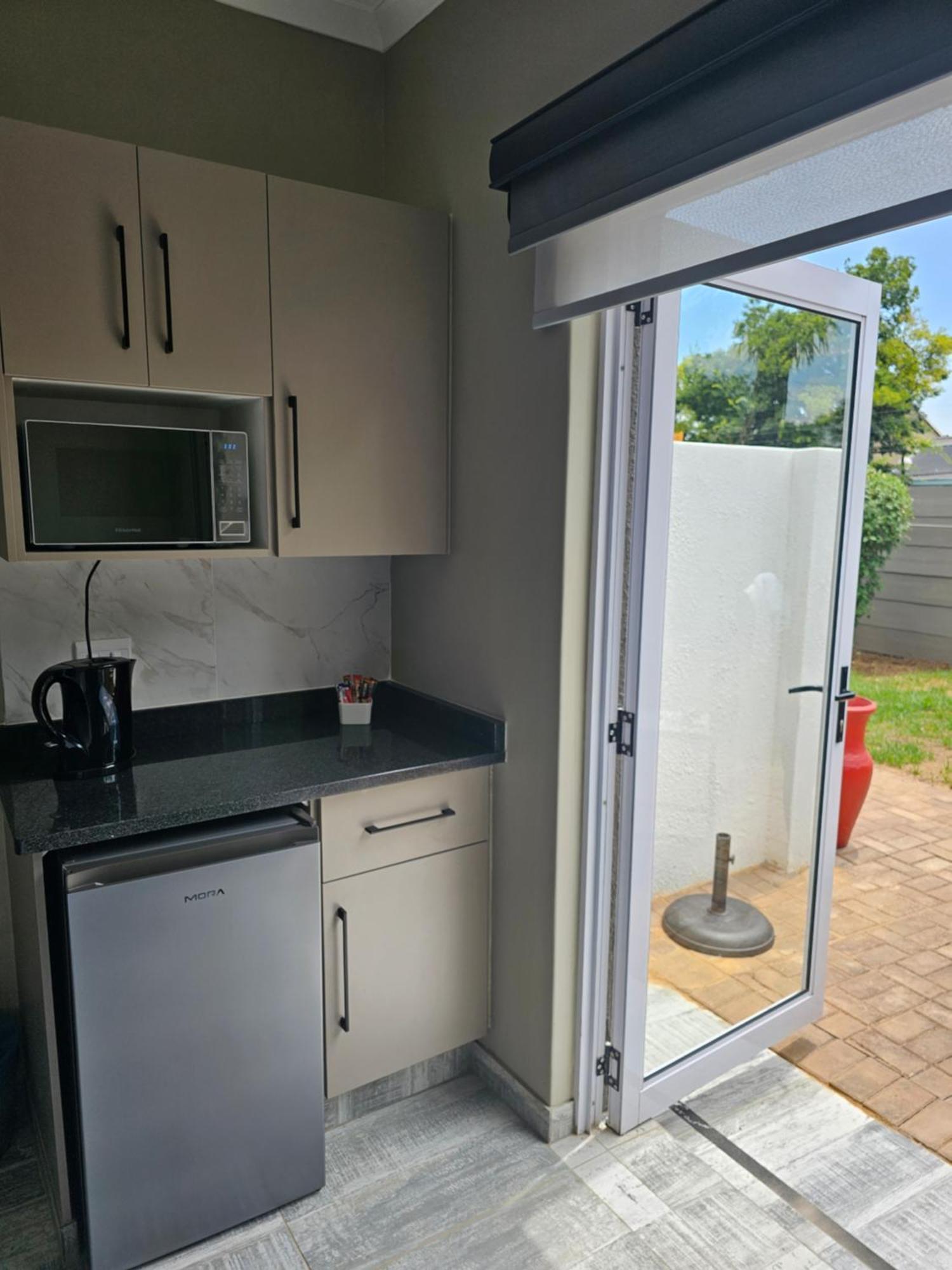 The Armagh Guesthouse Boksburg Buitenkant foto